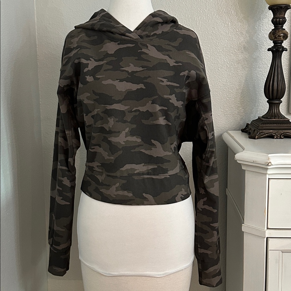 Athleta Farallon‎ Pullover Hoodie Green Camo Size Small/Medium - Picture 2 of 14
